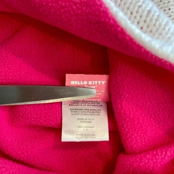 HELLO KITTY HATS. TWO HATS HAVE BRAND TAGS. ONE IS HANDMADE WITH NO TAGS. - Picture 4 of 6